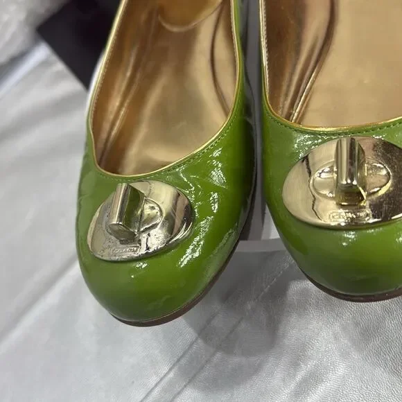 (B) Coach Loafers- Kiwi Green/ Patent, size 8B - Picture 4 of 12